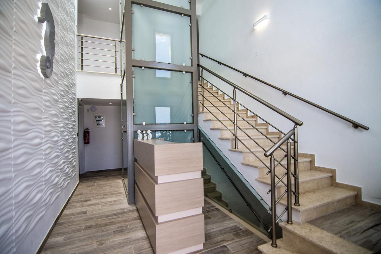 Ippokampos Holidays Apartamento Vrasná Exterior foto